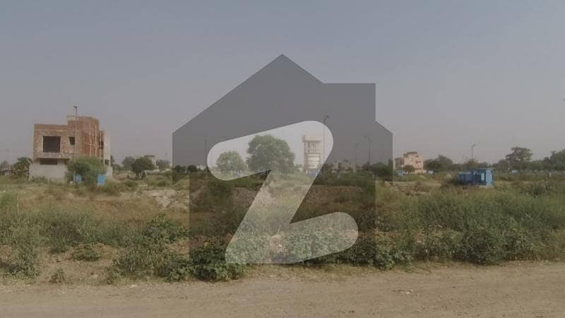 ڈی ایچ اے فیز 6 - بلاک ای فیز 6 ڈیفنس (ڈی ایچ اے) لاہور میں 5 مرلہ رہائشی پلاٹ 1 کروڑ میں برائے فروخت۔