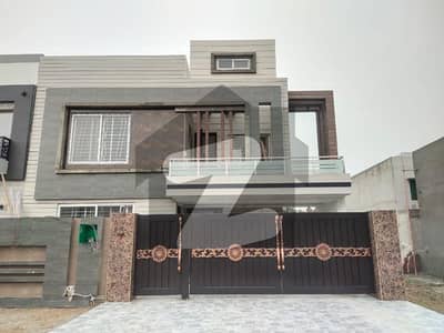 بحریہ آرچرڈ فیز 1 ۔ سینٹرل بحریہ آرچرڈ فیز 1 بحریہ آرچرڈ لاہور میں 5 کمروں کا 10 مرلہ مکان 2.9 کروڑ میں برائے فروخت۔ بحریہ آرچرڈ فیز 1 ۔ سینٹرل بحریہ آرچرڈ فیز 1 بحریہ آرچرڈ لاہور میں 5 کمروں کا 10 مرلہ مکان 2.9 کروڑ میں برائے فروخت۔