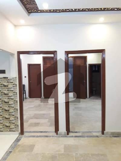 خالد بِن ولید روڈ کراچی میں 5 کمروں کا 8 مرلہ مکان 8 کروڑ میں برائے فروخت۔
