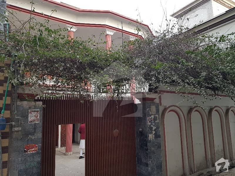گُل بہار پشاور میں 8 کمروں کا 9 مرلہ مکان 3.1 کروڑ میں برائے فروخت۔