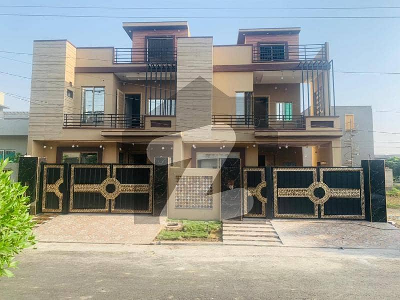 SUPERB LOCATION 10 MARLA BRAND NEW HOUSE AVAILABLE FOR SALE IN Nasheman-E-Iqbal Phase 2