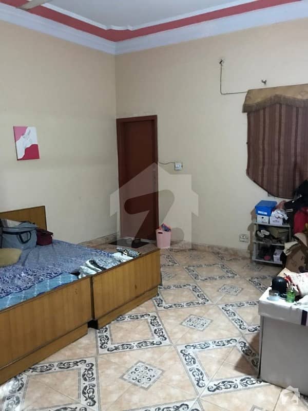 3 Bed D D Near To Main Road Good Location