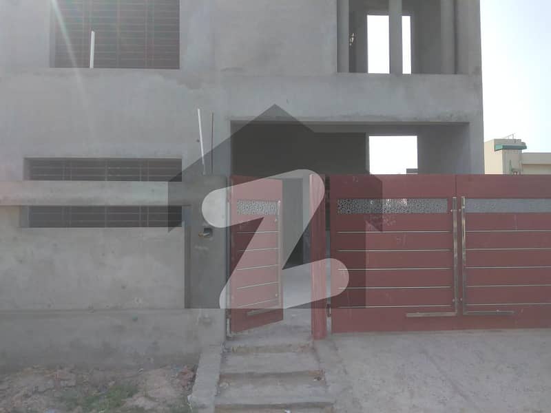 پراگون سٹی - آرچرڈ ١ بلاک پیراگون سٹی لاہور میں 5 کمروں کا 10 مرلہ مکان 2.75 کروڑ میں برائے فروخت۔