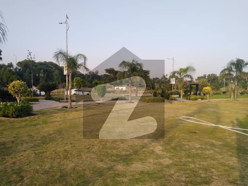 600 Square Yards Commercial Plot In Only Rs. 132,000,000
