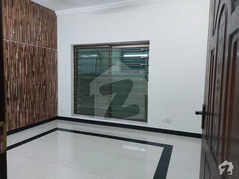 14 Marla Conner Portion Available For Rent In Bahria Town Phase 4!