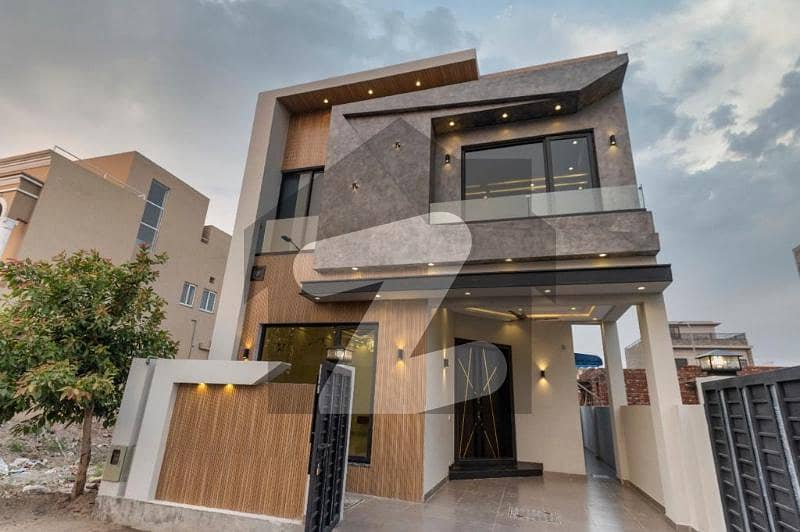 5 Marla Double Storey House For Sale in D Block, Phase 6, DHA