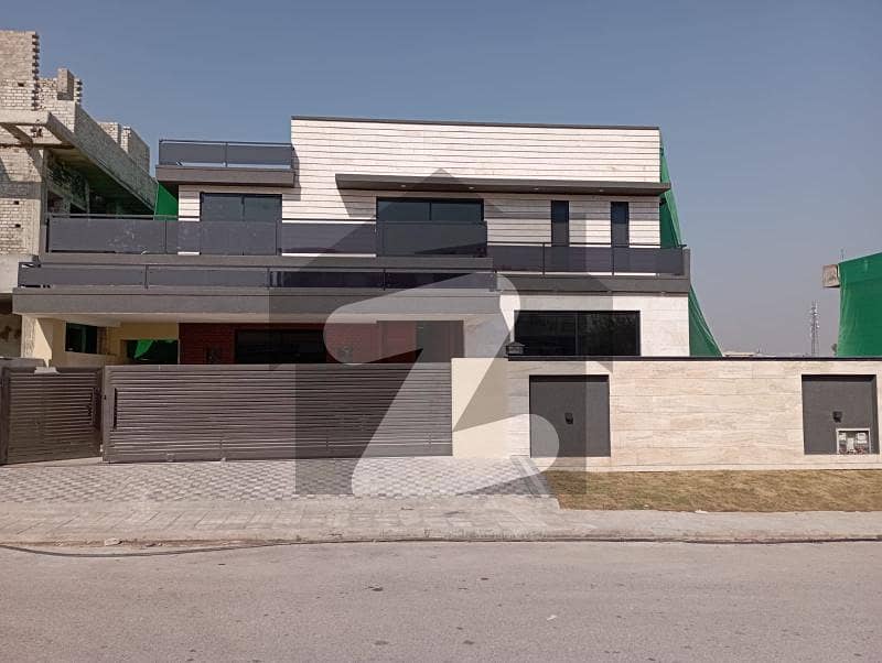 One Kanal Brand New Designer House For Rent