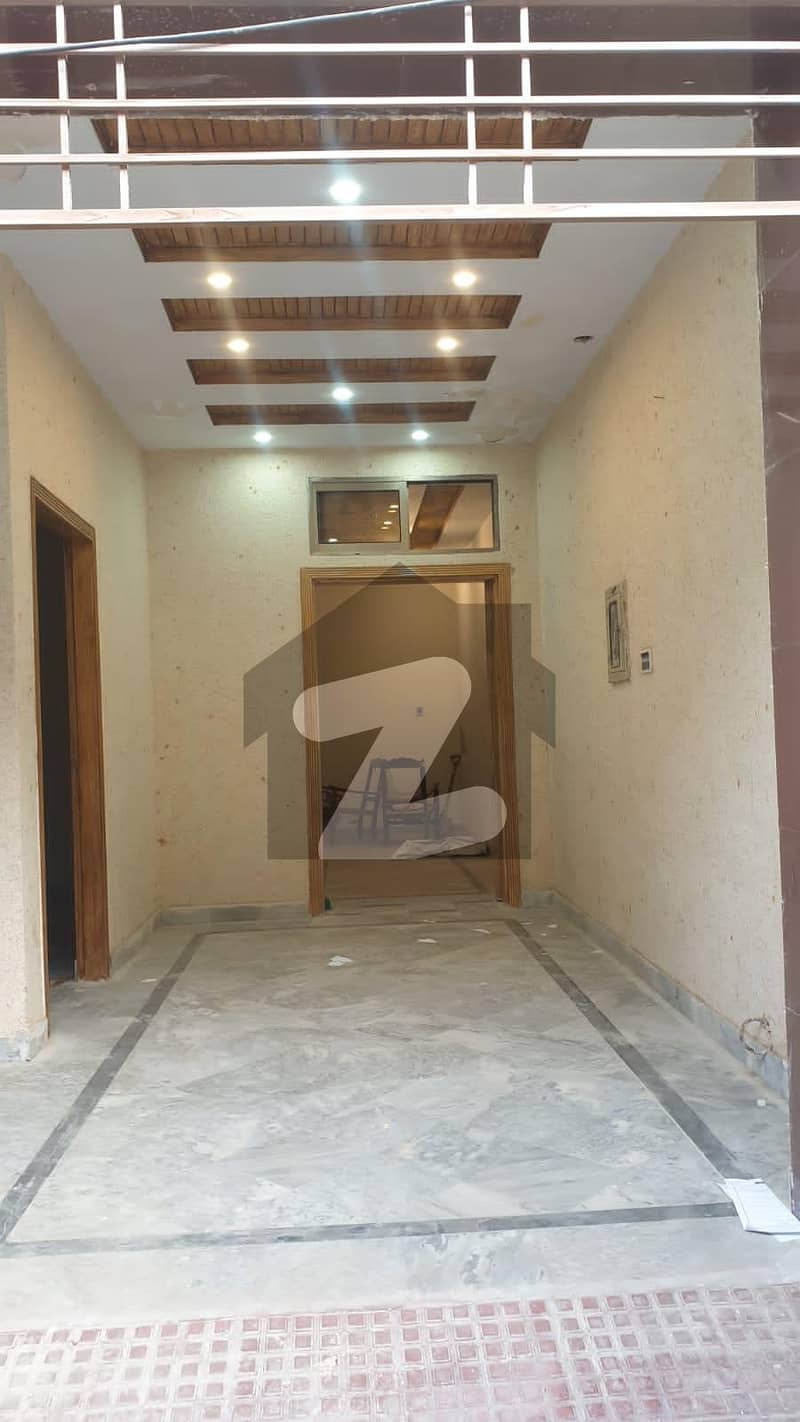 نعمت کالونی نمبر 2 فیصل آباد میں 3 کمروں کا 3 مرلہ مکان 75 لاکھ میں برائے فروخت۔