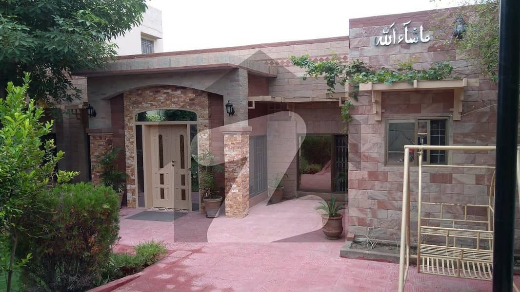 House Of 18.5 Marla Available In Khayaban Colony 2