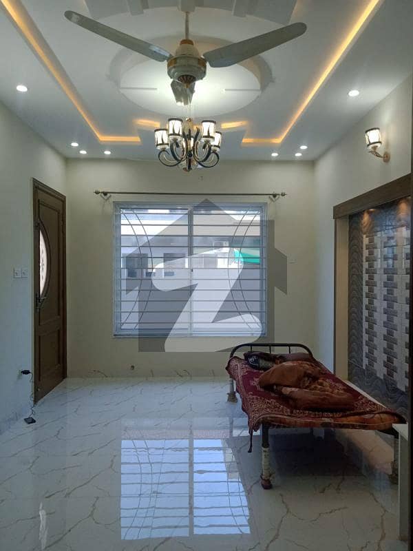 جی ۔ 13 اسلام آباد میں 6 کمروں کا 10 مرلہ مکان 1.7 لاکھ میں کرایہ پر دستیاب ہے۔