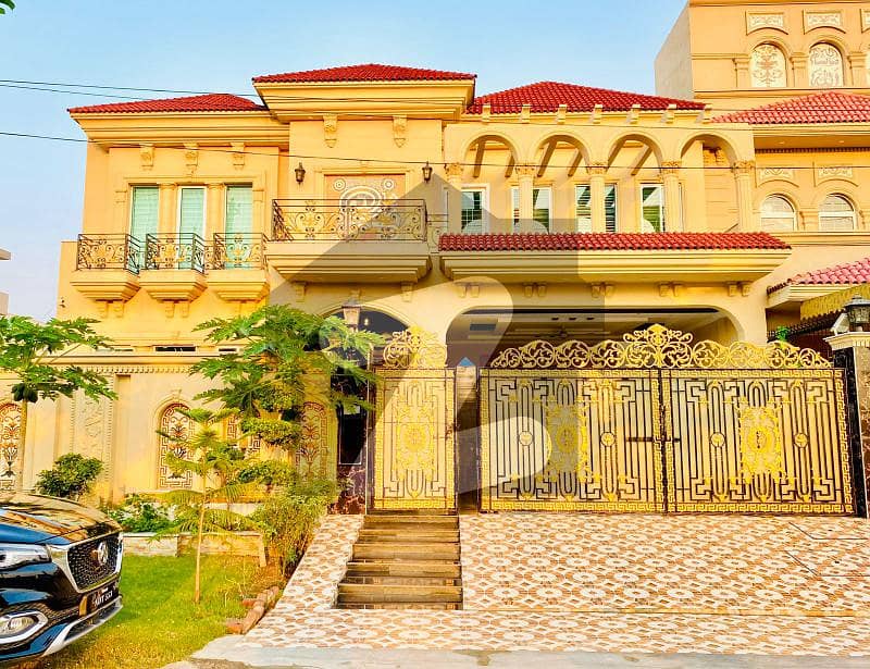 1 Kanal Spanish Banglow Fully Furnshed Owner Built For Sale In Canal Garden Near Bahria Town Lhr