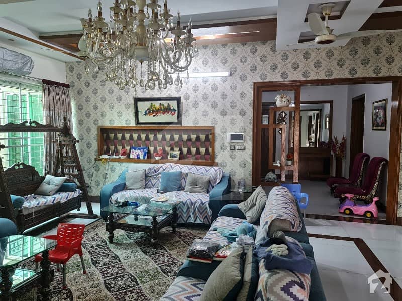واپڈا ٹاؤن فیز 1 واپڈا ٹاؤن لاہور میں 5 کمروں کا 1 کنال مکان 6.4 کروڑ میں برائے فروخت۔