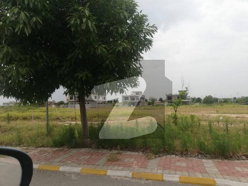 5 Marla Plot At an Ideal Location For Sale