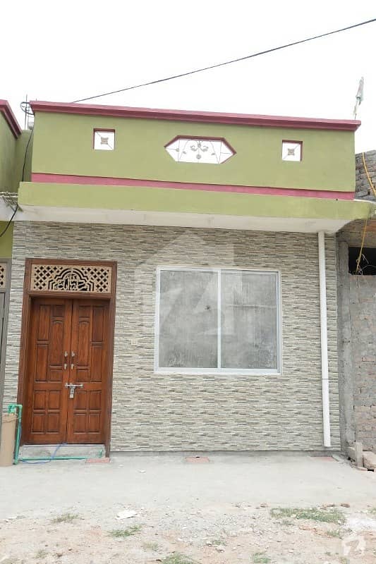کورل چوک اسلام آباد میں 2 کمروں کا 4 مرلہ مکان 44 لاکھ میں برائے فروخت۔