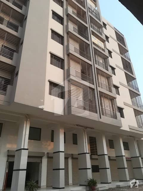 سُرجانی ٹاؤن - سیکٹر 4بی سُرجانی ٹاؤن گداپ ٹاؤن کراچی میں 3 کمروں کا 4 مرلہ فلیٹ 70 لاکھ میں برائے فروخت۔