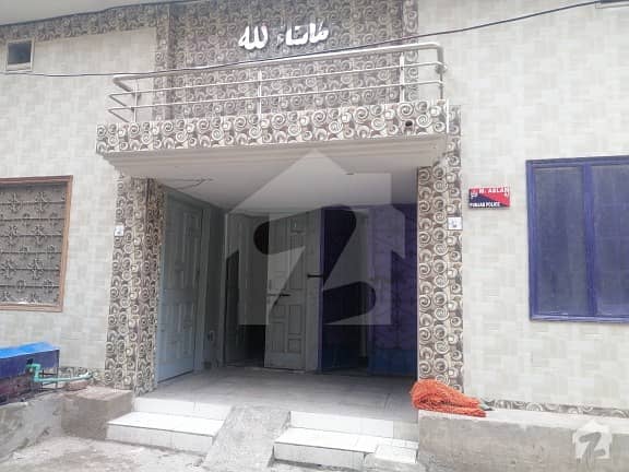 فاروق آباد فیصل آباد میں 3 کمروں کا 3 مرلہ مکان 40 لاکھ میں برائے فروخت۔