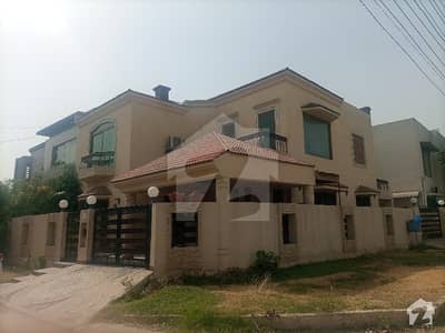 10 Marla House For Rent In State Life Housing Society Lahore