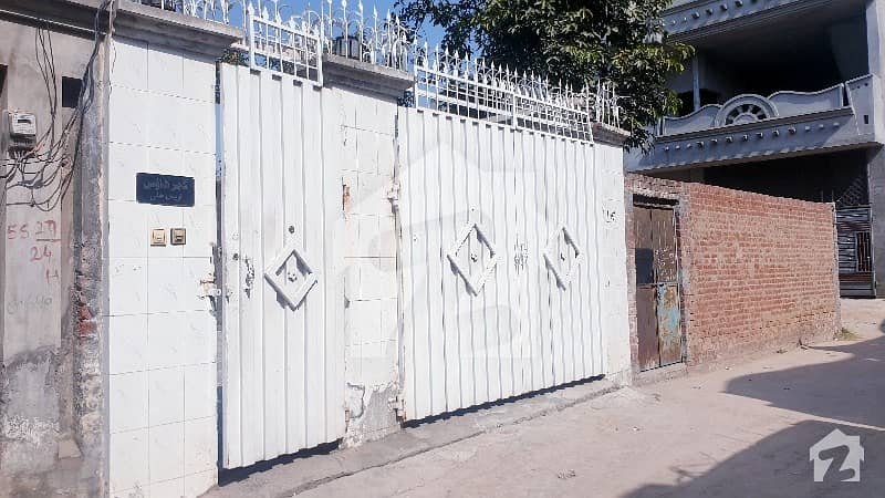 گوجرانوالہ روڈ حافظ آباد میں 6 کمروں کا 10 مرلہ مکان 1.45 کروڑ میں برائے فروخت۔