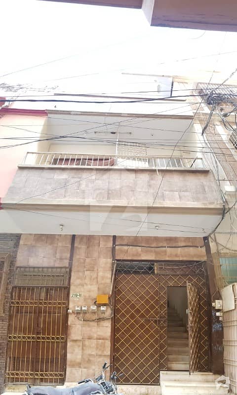 پی آئی بی کالونی کراچی میں 5 کمروں کا 5 مرلہ مکان 1.85 کروڑ میں برائے فروخت۔
