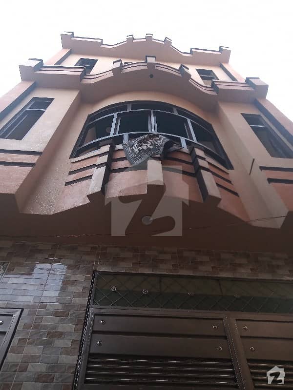 شیخ آباد روڈ پشاور میں 4 کمروں کا 2 مرلہ مکان 85 لاکھ میں برائے فروخت۔