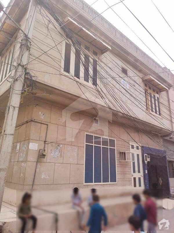 جھنگ روڈ فیصل آباد میں 5 کمروں کا 5 مرلہ مکان 1.2 کروڑ میں برائے فروخت۔