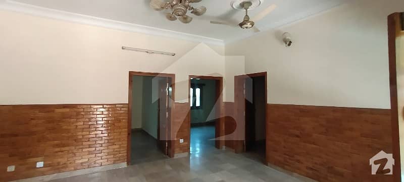 جناح آباد ایبٹ آباد میں 3 کمروں کا 1 کنال مکان 40 ہزار میں کرایہ پر دستیاب ہے۔