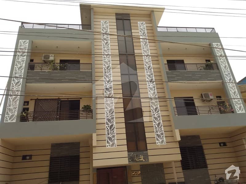پی ای سی ایچ ایس بلاک 6 پی ای سی ایچ ایس جمشید ٹاؤن کراچی میں 3 کمروں کا 6 مرلہ فلیٹ 2.2 کروڑ میں برائے فروخت۔