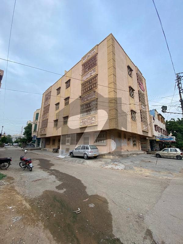 گلشنِ اقبال - بلاک 3 گلشنِ اقبال گلشنِ اقبال ٹاؤن کراچی میں 3 کمروں کا 6 مرلہ فلیٹ 1.7 کروڑ میں برائے فروخت۔