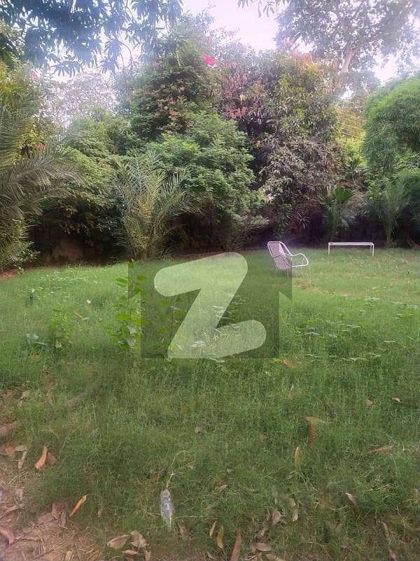 Crown Of Model Town Plot Model Town Block F, Model Town, Lahore