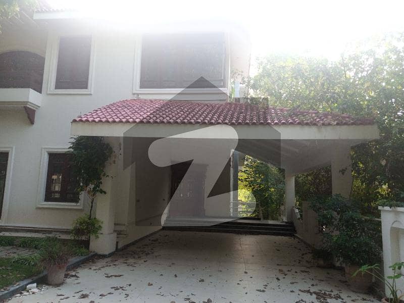 F7 4 - 7 Bed Compound Villa Available For Rent