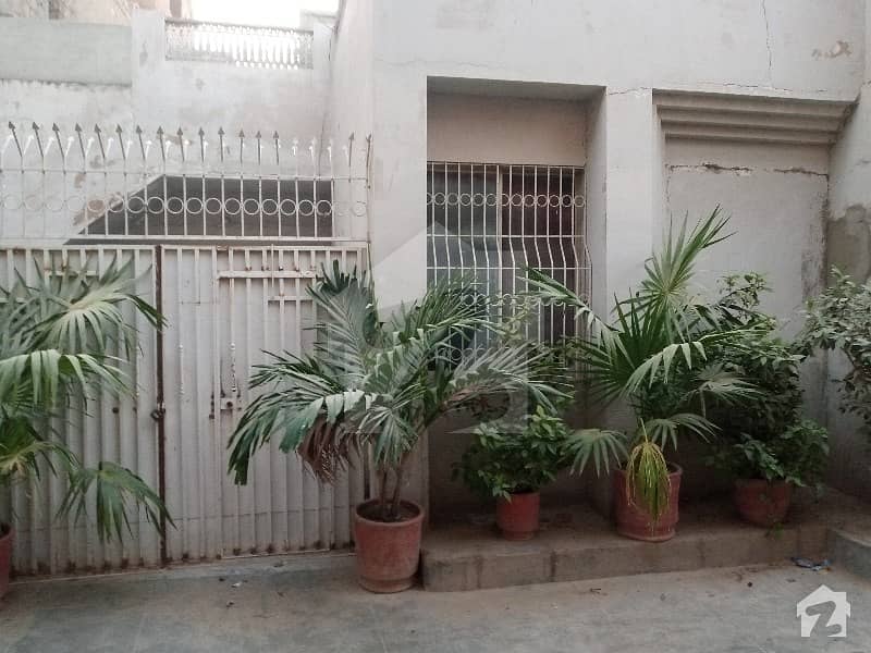 ڈیفینس ویو سوسائٹی کراچی میں 2 کمروں کا 5 مرلہ مکان 1.65 کروڑ میں برائے فروخت۔
