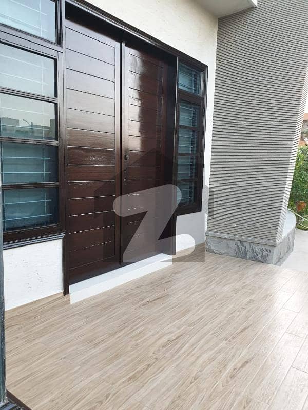 A 4500 Square Feet Lower Unfurnished Portion Located In Dha Phase 8 Is Available For Rent