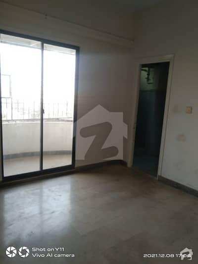 Buy A 600 Square Feet Flat For Rent In Aisha Manzil
