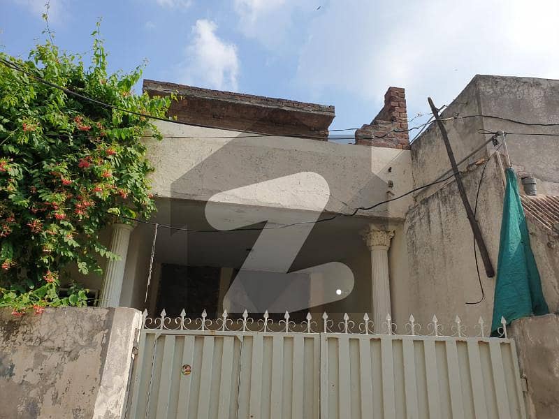 کینٹ لاہور میں 2 کمروں کا 7 مرلہ مکان 1.5 کروڑ میں برائے فروخت۔