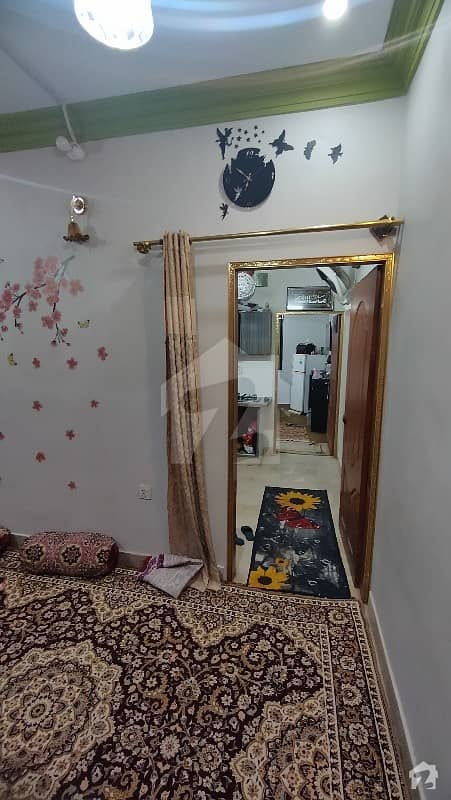 لیاقت آباد - بلاک 10 لیاقت آباد کراچی میں 2 کمروں کا 2 مرلہ بالائی پورشن 21 لاکھ میں برائے فروخت۔