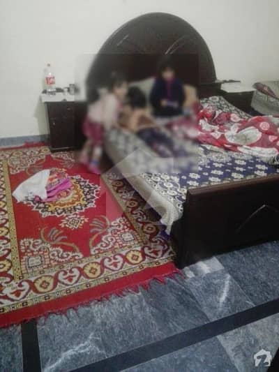 نوناریاں چوک سمن آباد لاہور میں 4 کمروں کا 5 مرلہ مکان 45 ہزار میں کرایہ پر دستیاب ہے۔