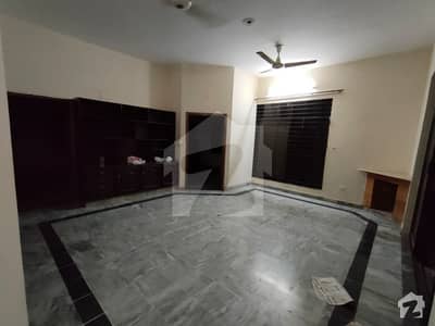 Corner 3 Bed Ground Floor Portion Officers Colony 9 Marla Sector G