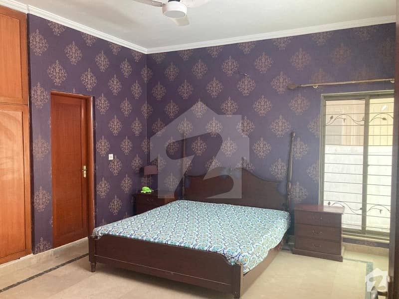 ڈی ایچ اے فیز 4 - بلاک ڈبل جی فیز 4 ڈیفنس (ڈی ایچ اے) لاہور میں 5 کمروں کا 13 مرلہ مکان 4.25 کروڑ میں برائے فروخت۔