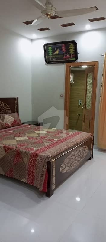 مسلم ٹاؤن لاہور میں 2 کمروں کا 2 مرلہ فلیٹ 70 ہزار میں کرایہ پر دستیاب ہے۔