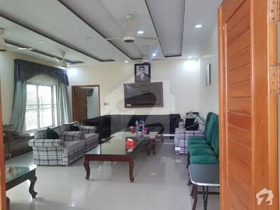 8 Kanal Farm House In Excellent Condition For Sale