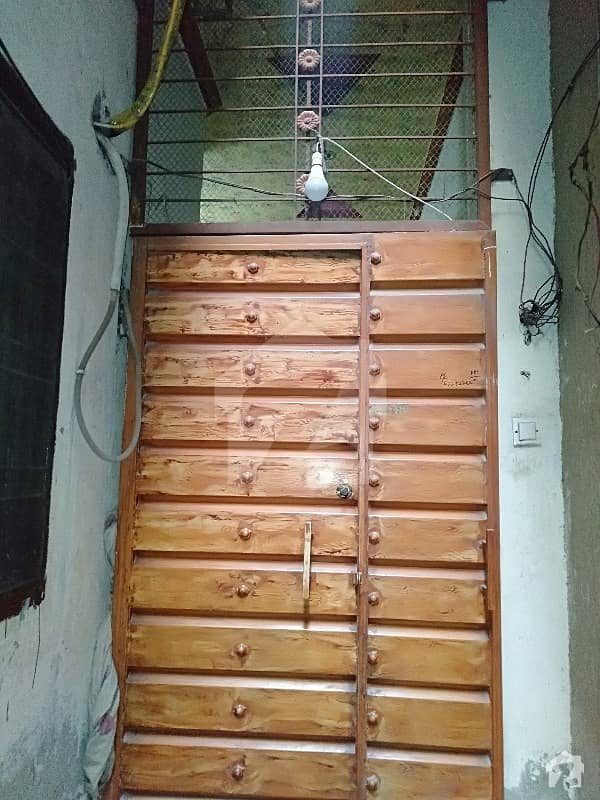 بند روڈ لاہور میں 3 کمروں کا 2 مرلہ مکان 40 لاکھ میں برائے فروخت۔