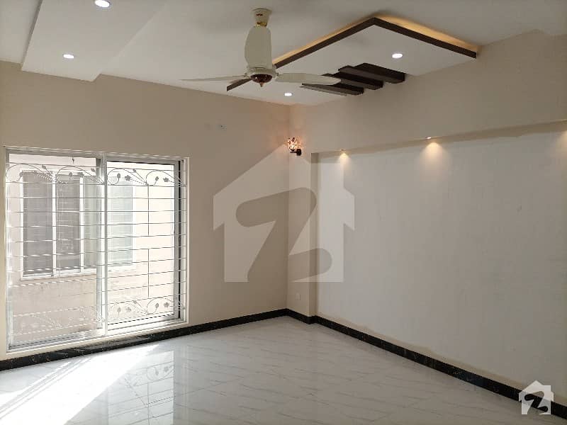 5 Marla Beautiful House For Sale In Paragon City Lahore With Gas