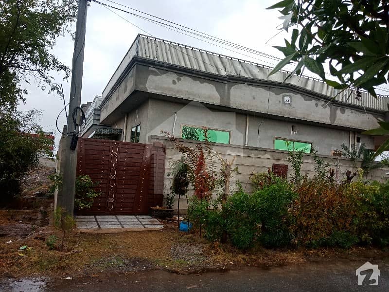 ریگی ماڈل ٹاؤن پشاور میں 6 کمروں کا 10 مرلہ مکان 2.8 کروڑ میں برائے فروخت۔