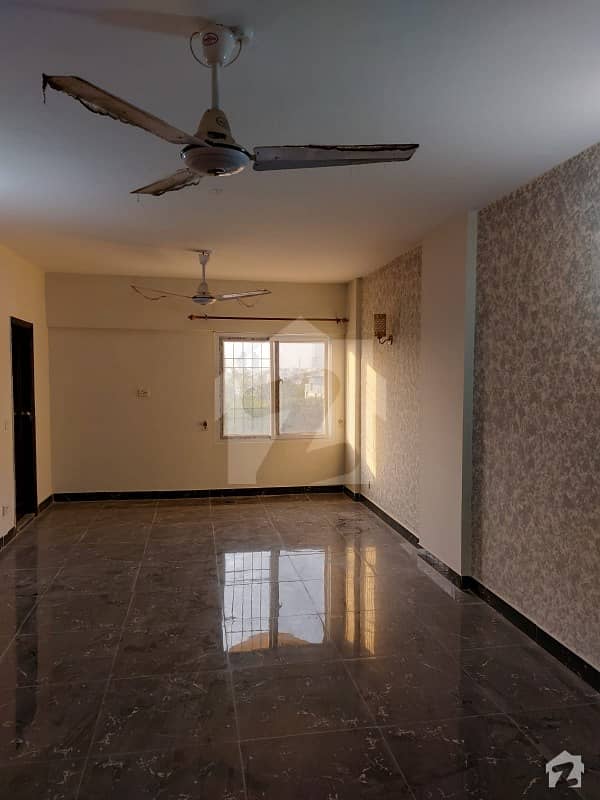 ڈی ایچ اے فیز 2 ایکسٹینشن ڈی ایچ اے ڈیفینس کراچی میں 3 کمروں کا 5 مرلہ فلیٹ 45 ہزار میں کرایہ پر دستیاب ہے۔