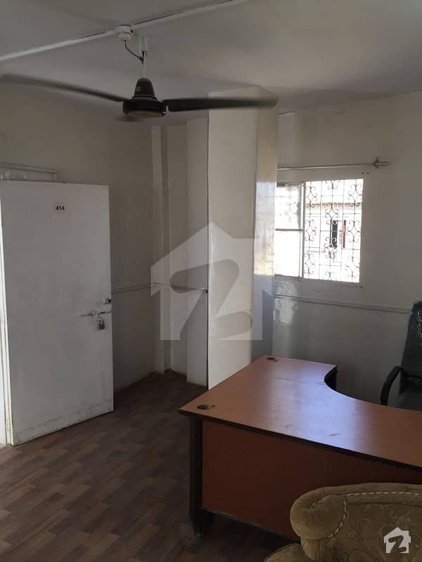 150 Square Feet Office In I. I. Chundrigar Road For Rent