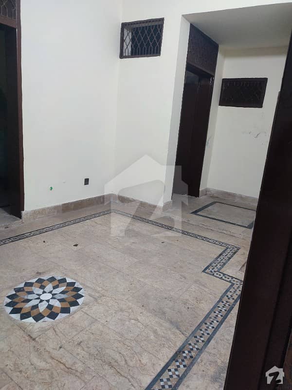 1125 Square Feet Lower Portion For Rent In The Perfect Location Of Chah Miran