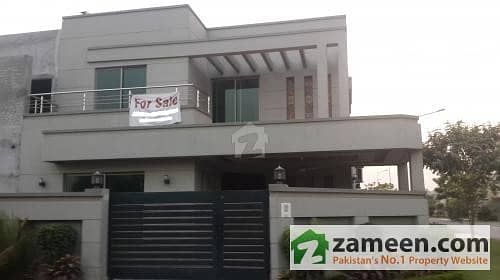Facing Park 10 Marla 4 Bedrooms Well Maintained House For Sale in Phase 5 DHA (Defence), Lahore
