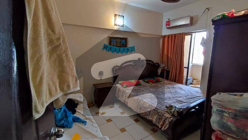 میرٹھ سوسائٹی سکیم 33 کراچی میں 2 کمروں کا 3 مرلہ فلیٹ 65 لاکھ میں برائے فروخت۔