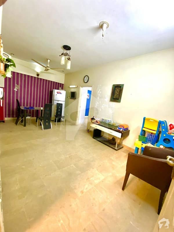 950 Square Feet Flat In Sehar Commercial Area For Sale