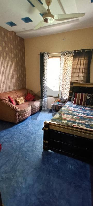 گرین ٹاؤن فیصل آباد میں 3 کمروں کا 3 مرلہ مکان 70 لاکھ میں برائے فروخت۔
